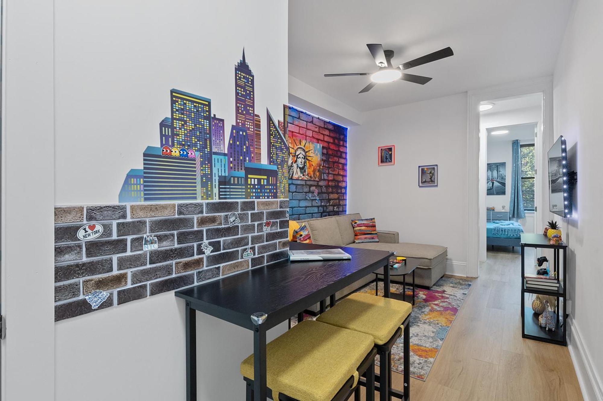 Appartamento Funky & Colorful Urban Getaway, 20 Minutes To Nyc Hoboken Esterno foto