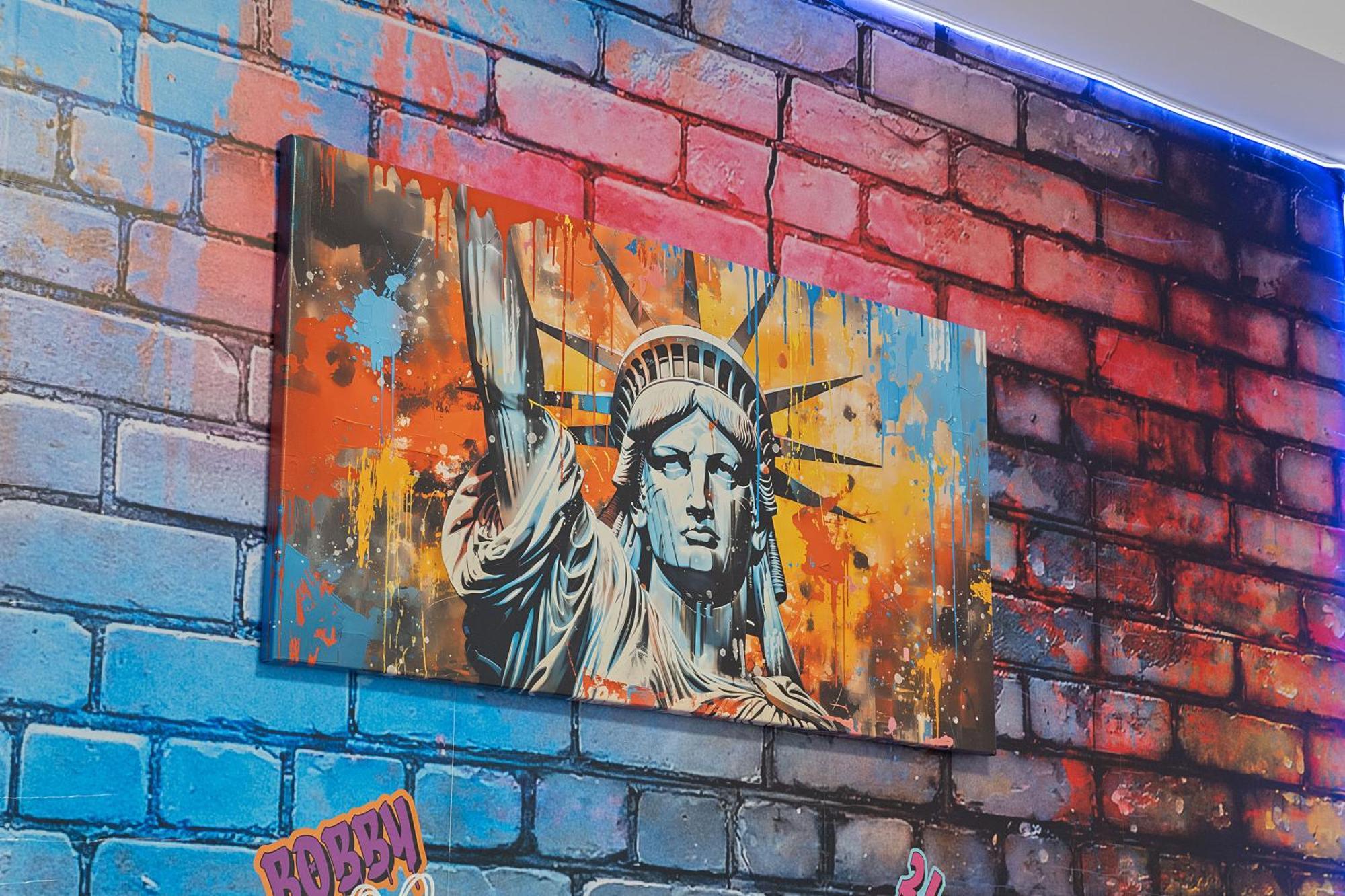 Appartamento Funky & Colorful Urban Getaway, 20 Minutes To Nyc Hoboken Esterno foto