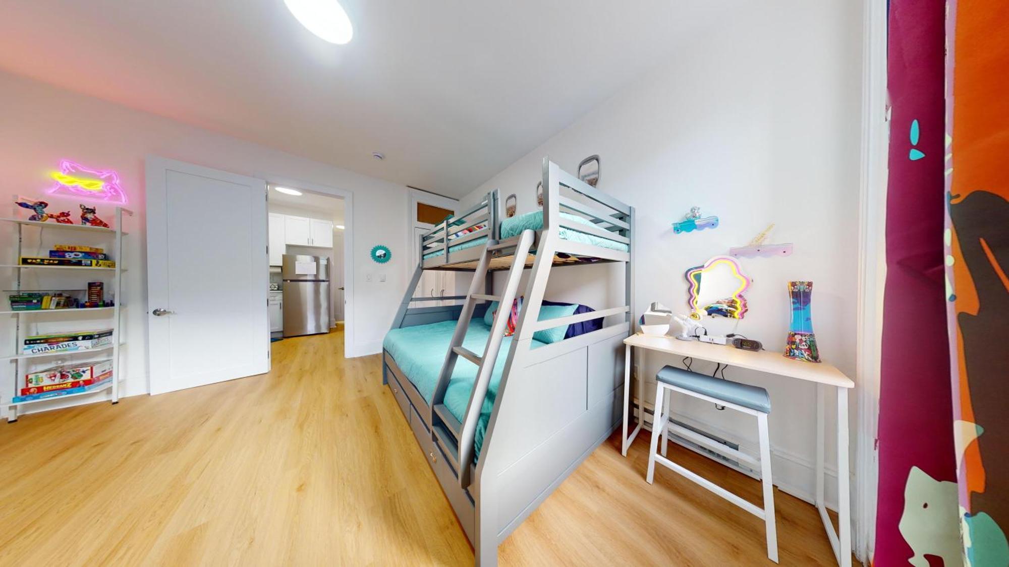 Appartamento Funky & Colorful Urban Getaway, 20 Minutes To Nyc Hoboken Esterno foto
